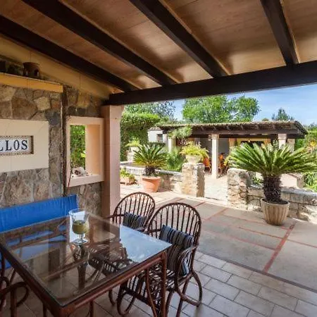 Sleeps 6 With Pool Air Con And Wifi Pollenca