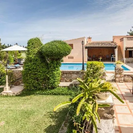 Villa Sleeps 6 With Pool Air Con And Wifi *
